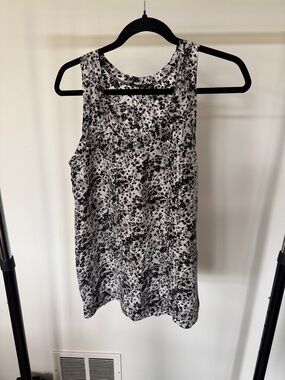 Theory Black and White Abstract Print silk Tank